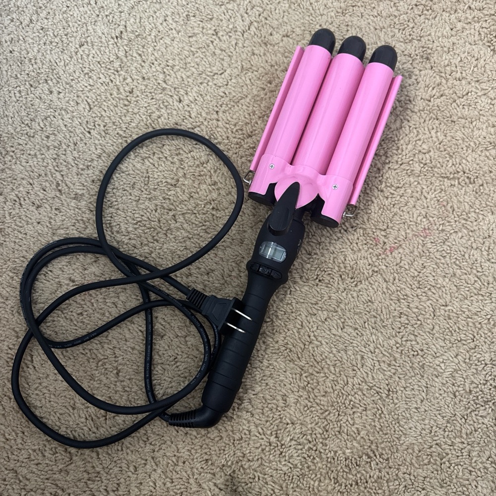 Amazon Pink Triple Barrel Hair Styler